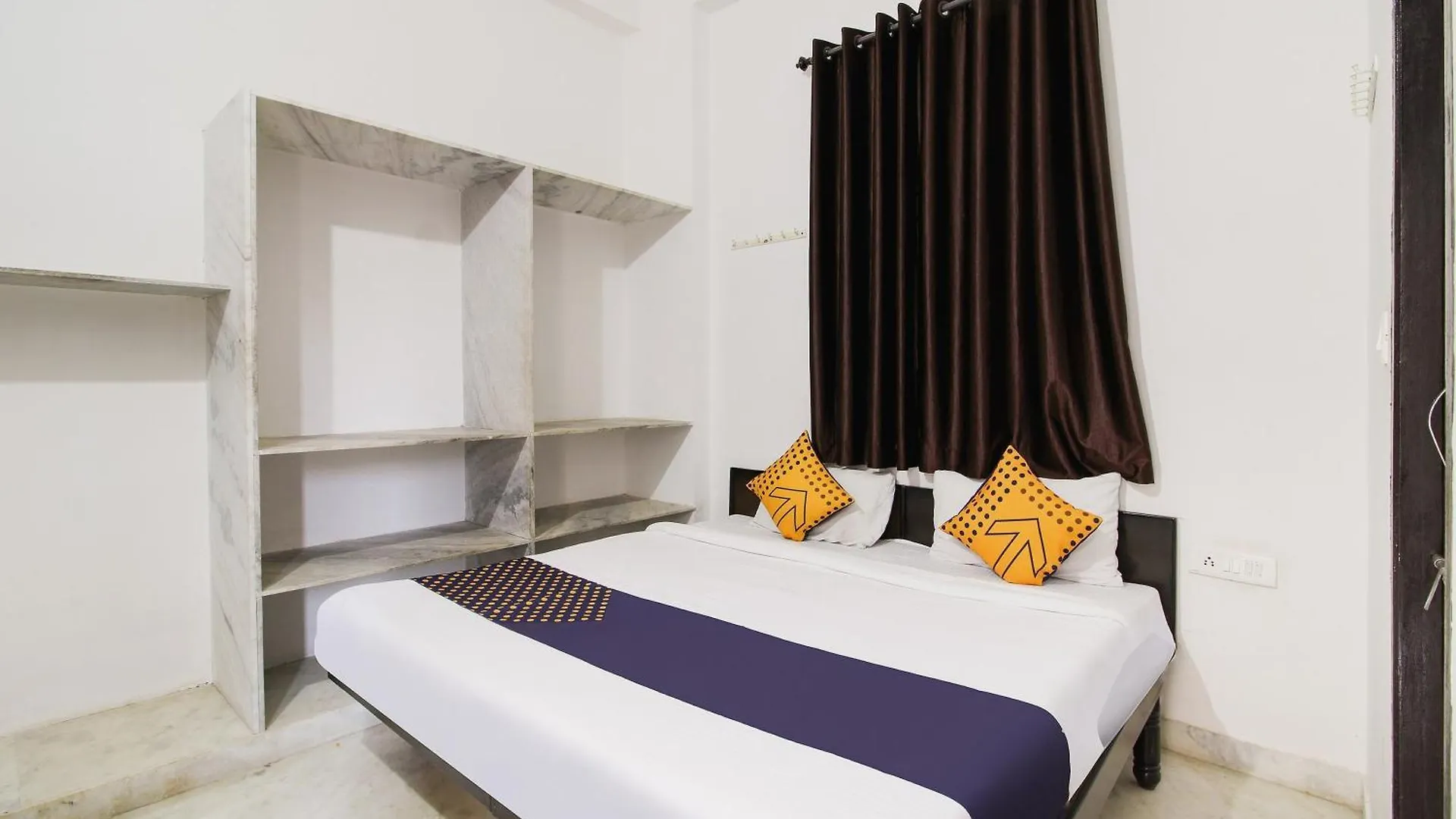 Spot On Namaste Guest House Удайпур Индия