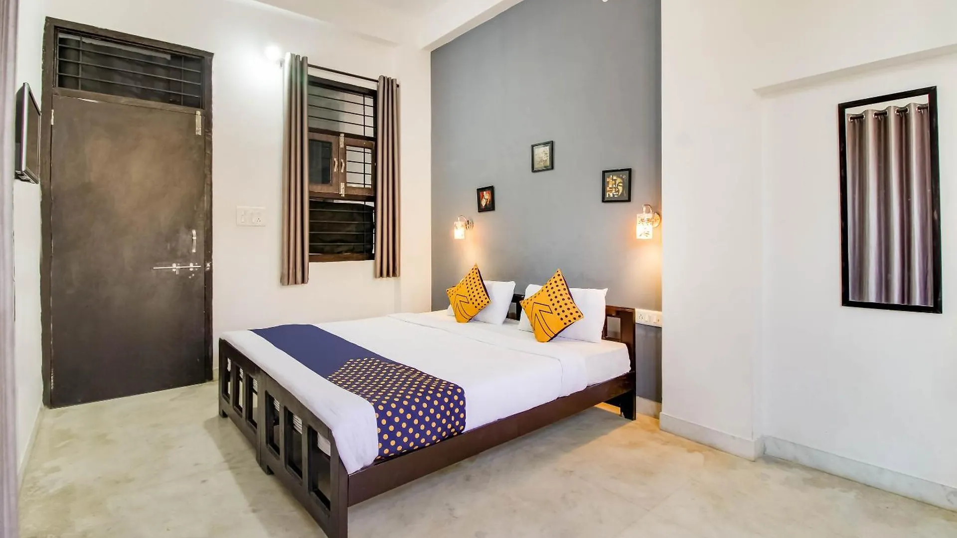 Spot On Namaste Guest House Udaipur 2*,