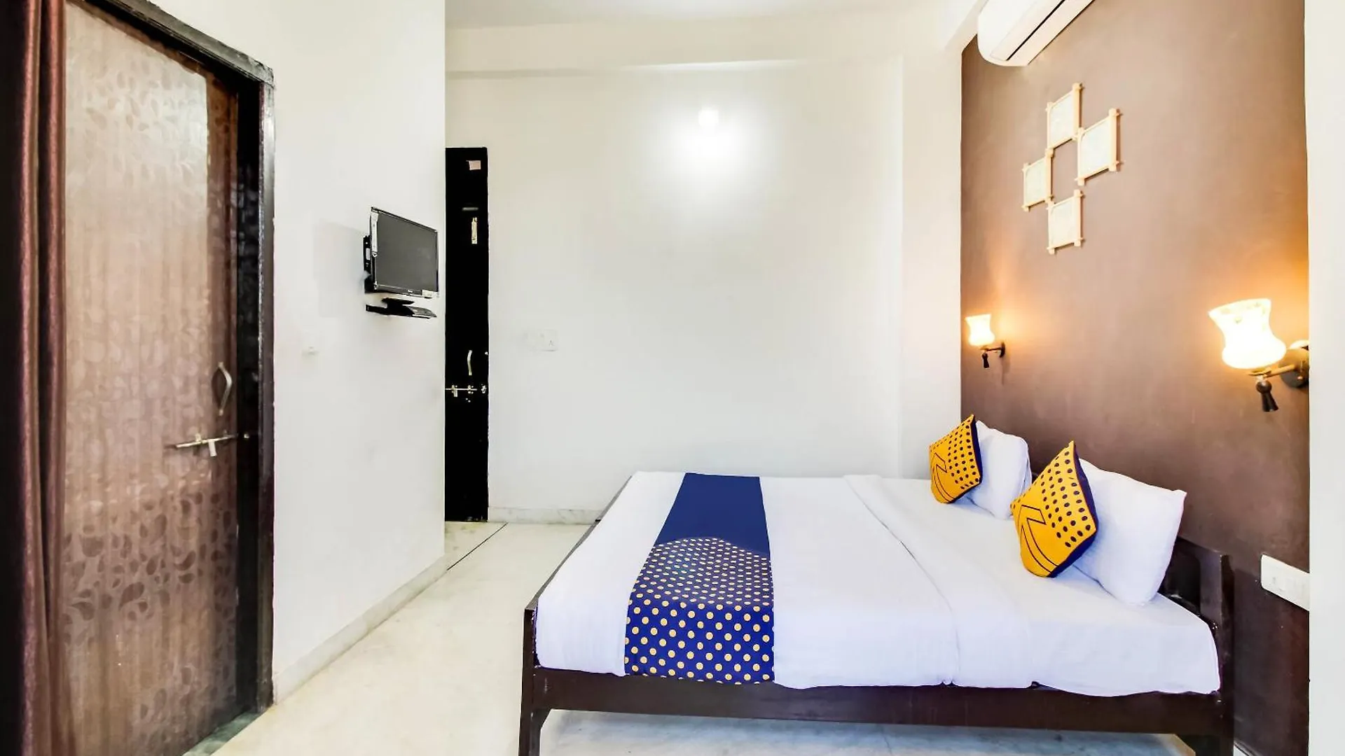 Spot On Namaste Guest House Udaipur 2*,